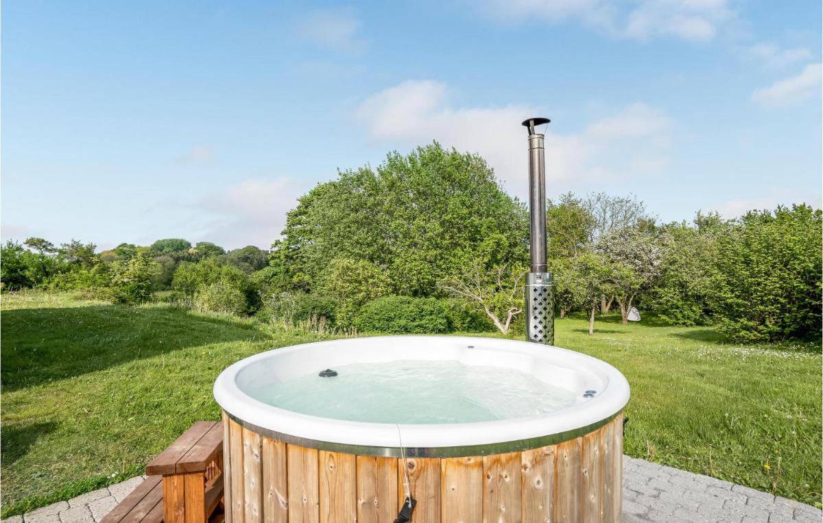 Beautiful Home In Sønder Stenderup - Housity