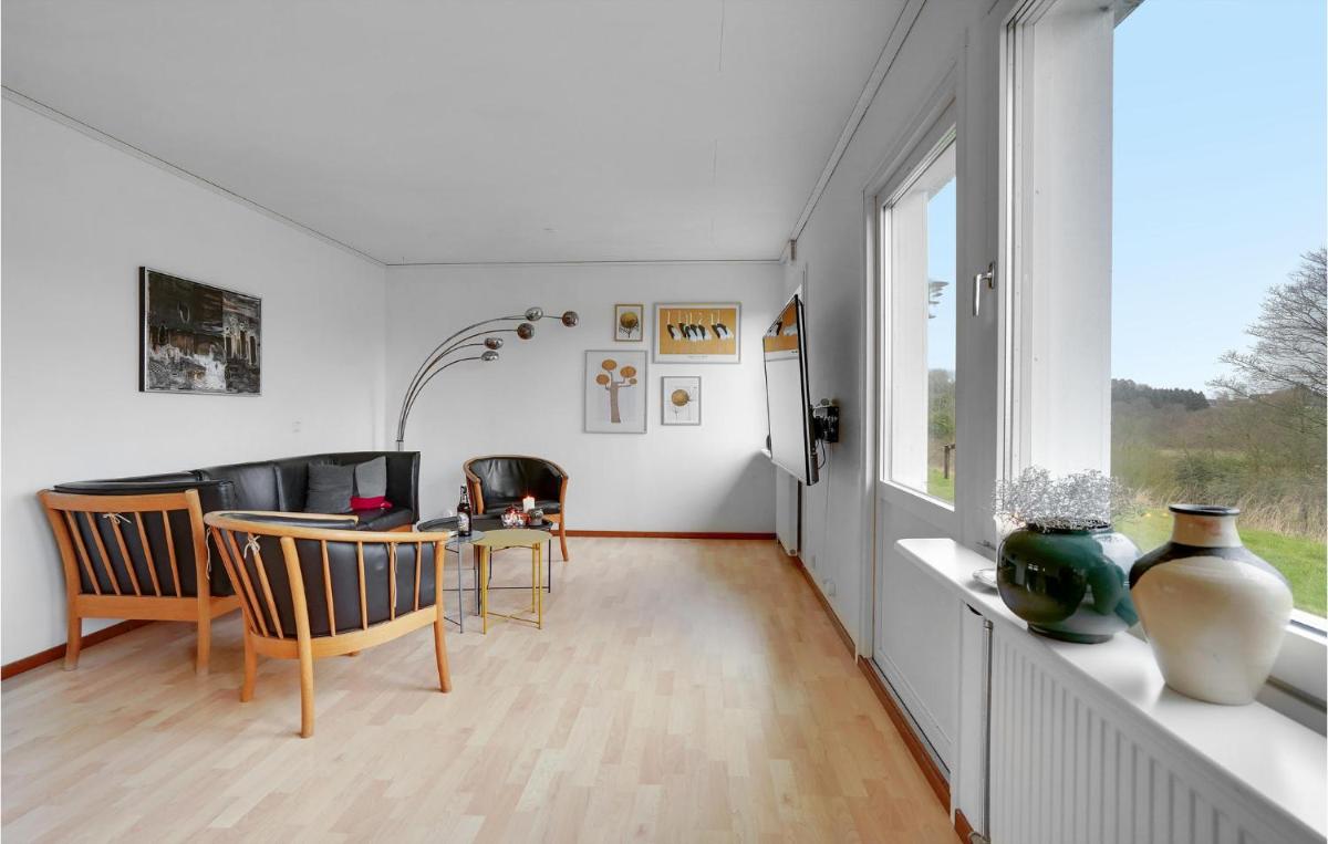 Beautiful Home In Sønder Stenderup - Housity