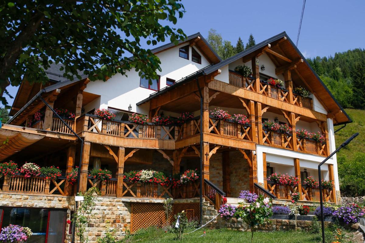 Conacul Baciu - Housity