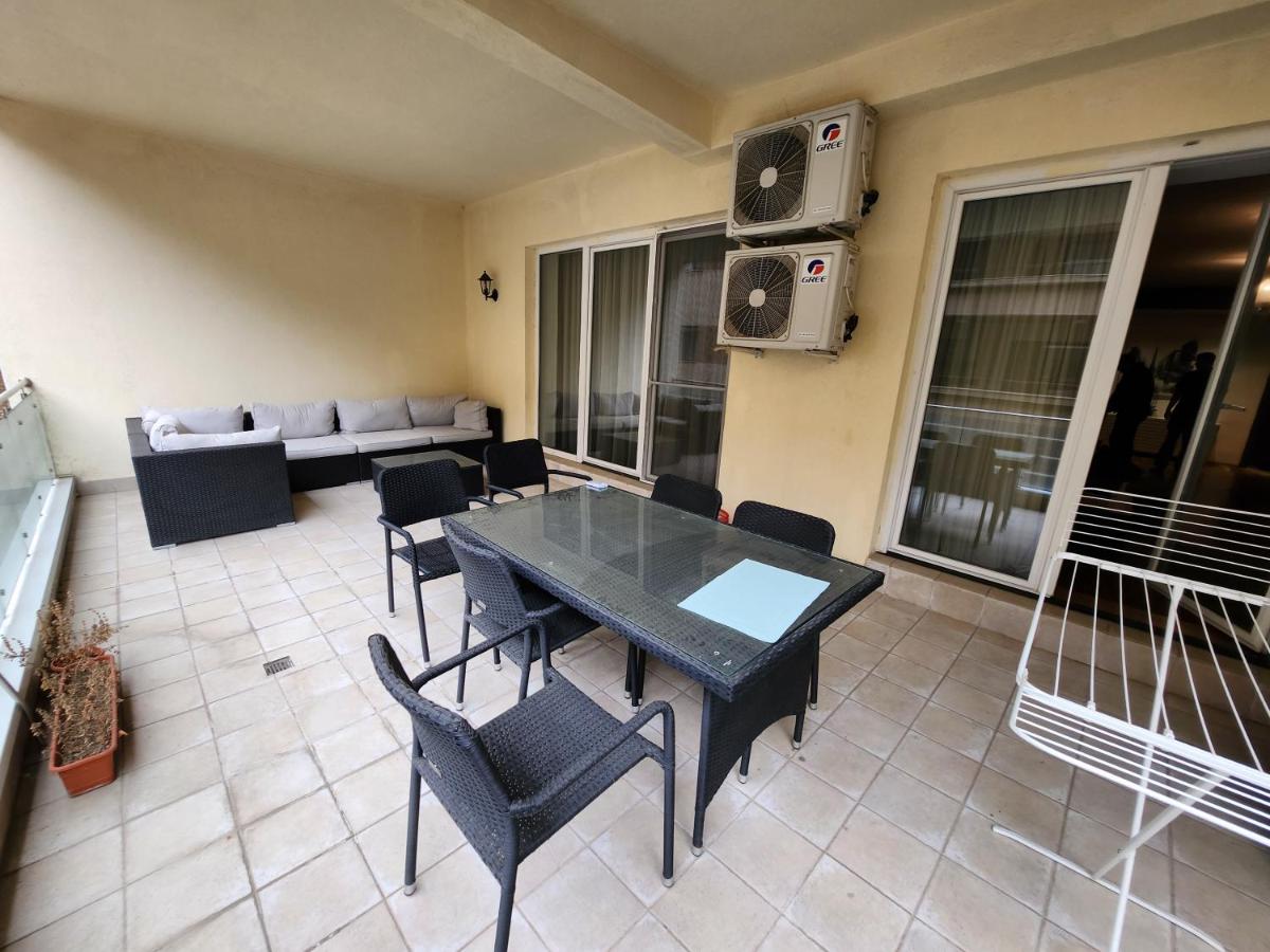 Suitetrails - ONLY SERIOUS CLIENTS! Herastrau Park Apartments