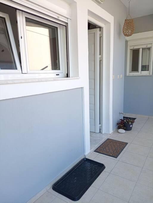 Sunny mountain view apartment with free parking - Housity