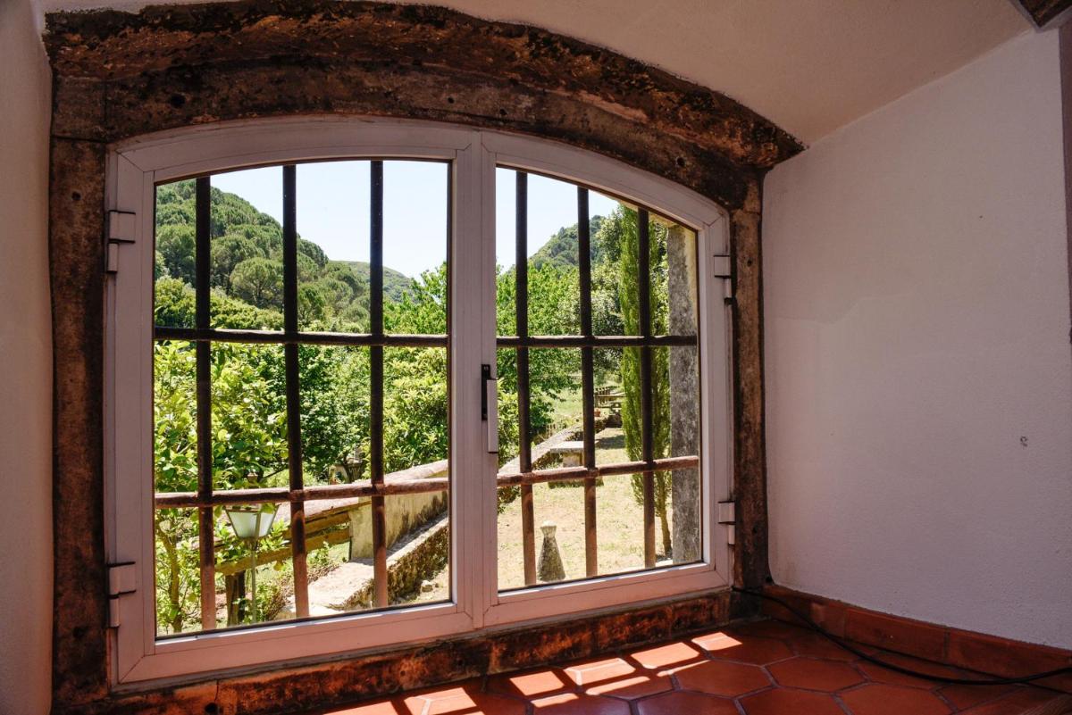 Cozy House with Porto de Mós View - Housity