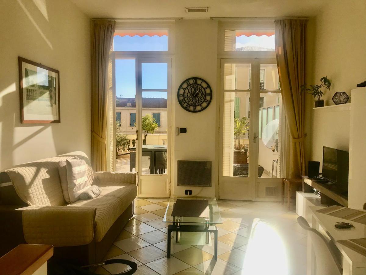 Appartement terrasse dans palace Belle Epoque - Hizvo
