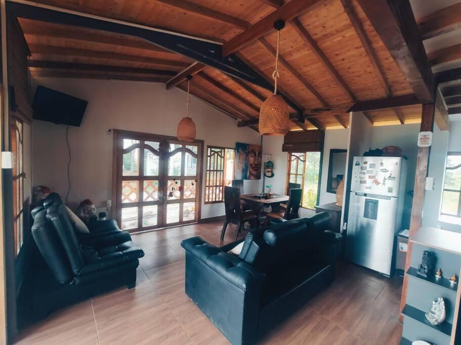 Espectacular Casa-Bonobo house al lado del rio - Housity