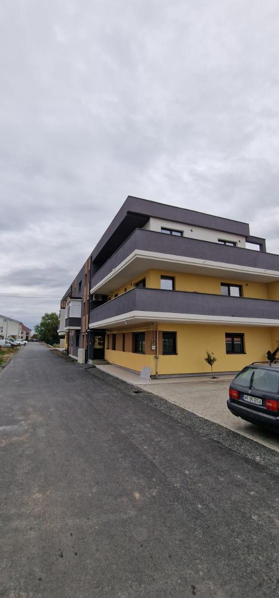 APARTAMENT 2 CAMERE langa Aeroport - Housity