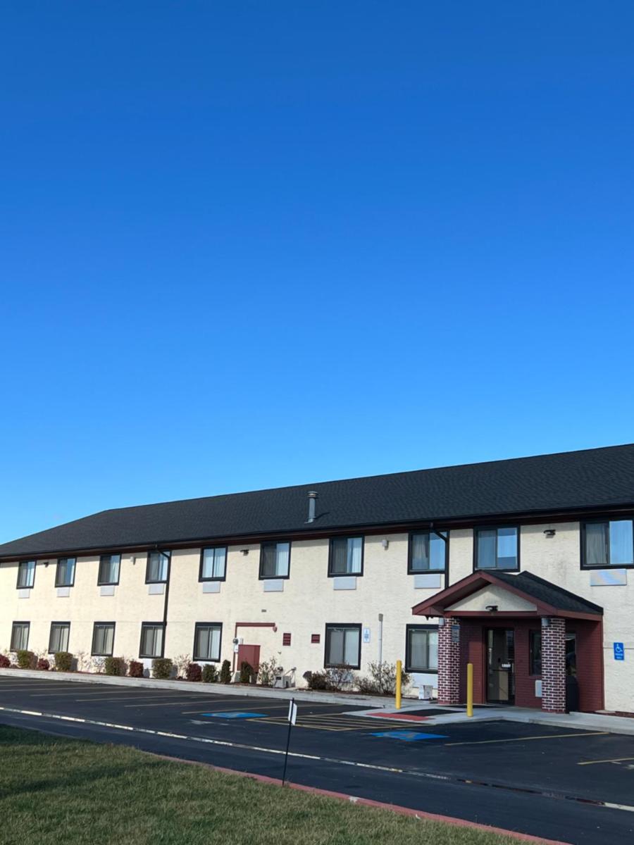 Super 8 by Wyndham Campbellsville KY - Housity