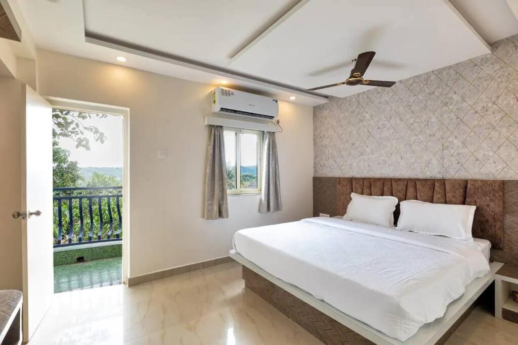 Suitetrails - Luxury 4Bhk Villa North Goa