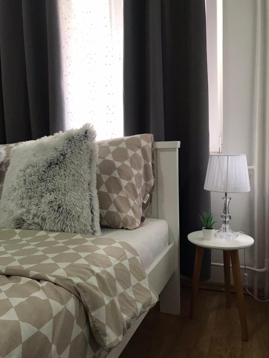 Pavle i Petra II - Housity