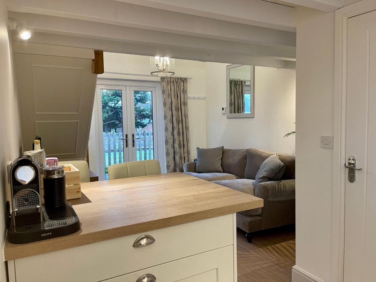 The Little Stable at Flos Cottages - Housity