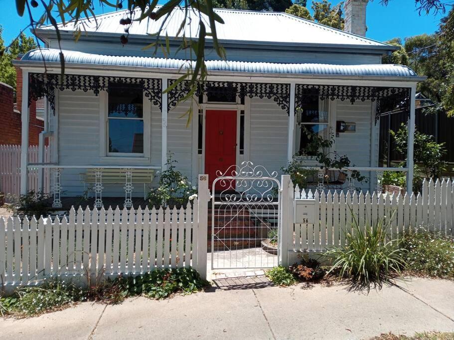 Suitetrails - The Artist's Cottage