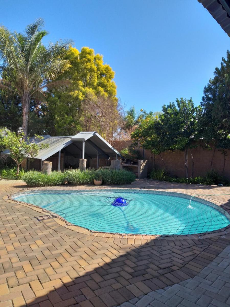 Suitetrails - ZUCH Accommodation at Pafuri Self Catering - Guest Suite