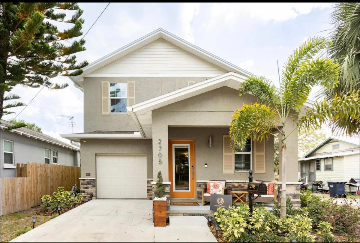 3 Bedroom Luxury Home Near Ybor City/Downtown Area - Housity
