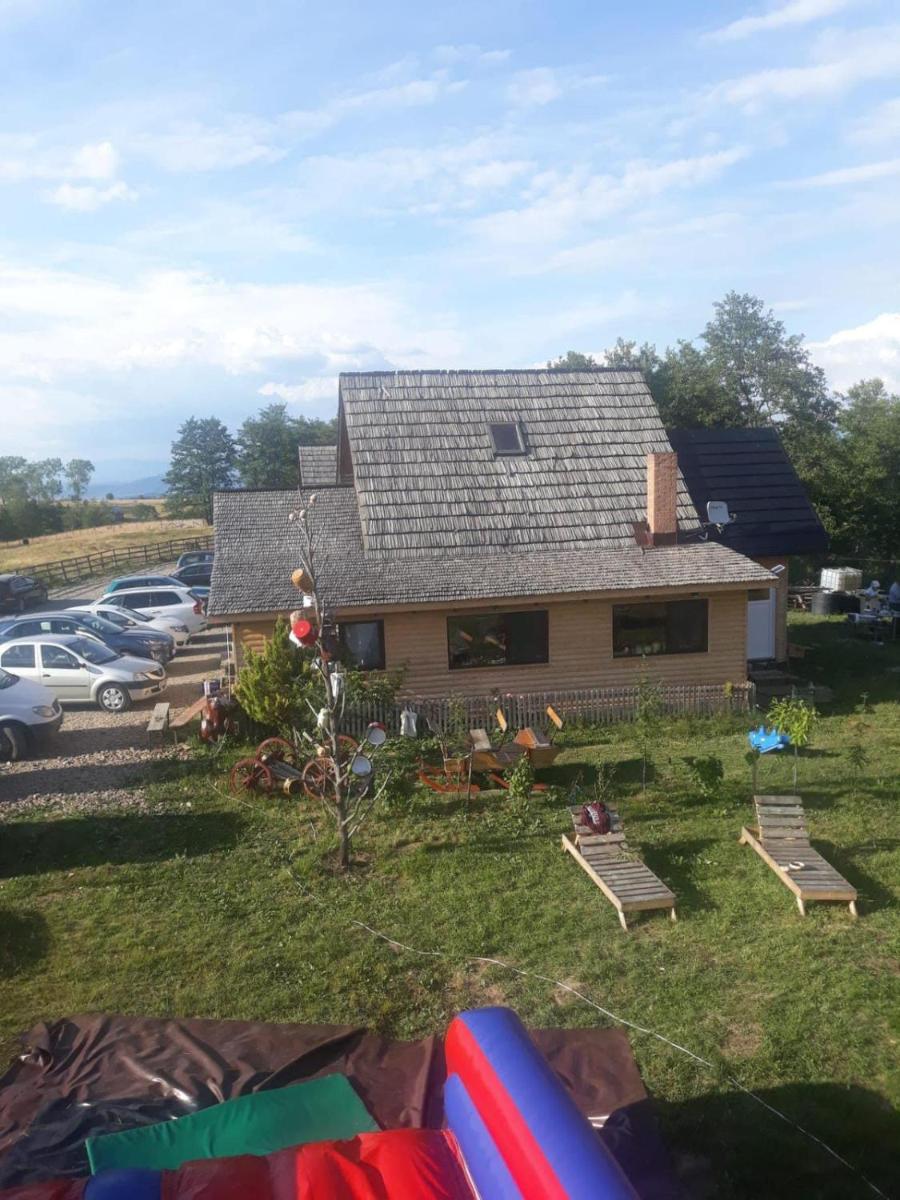 Cabanele Rus R1 - Housity