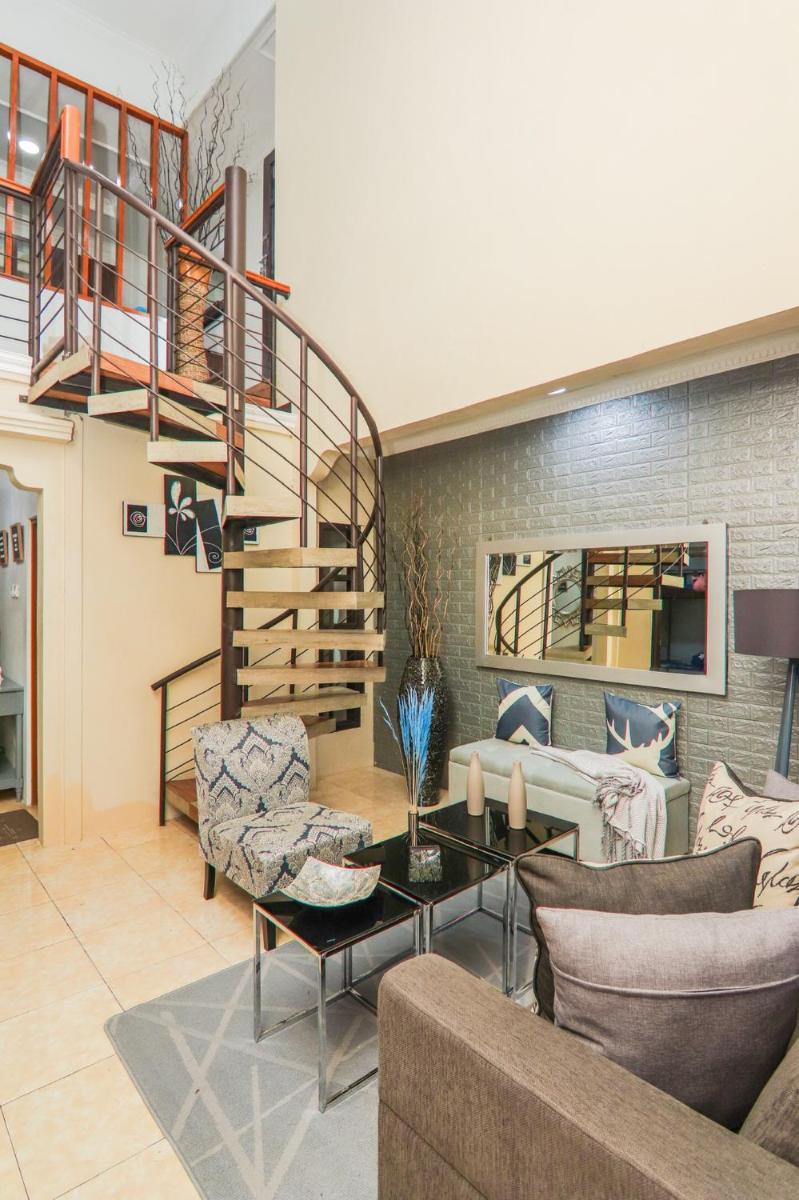Suitetrails - The Yuwono House Bandung