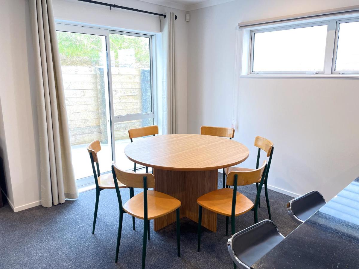 NO PARTY ALLOWED, Brand new! Free unlimited fiber wifi - Housity