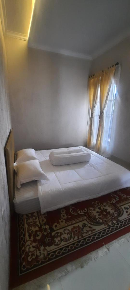AL Isyania Creative Homestay Syariah 01 - Housity