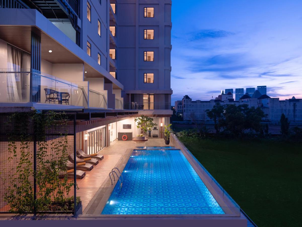 Suitetrails - Hotel Santika Batam