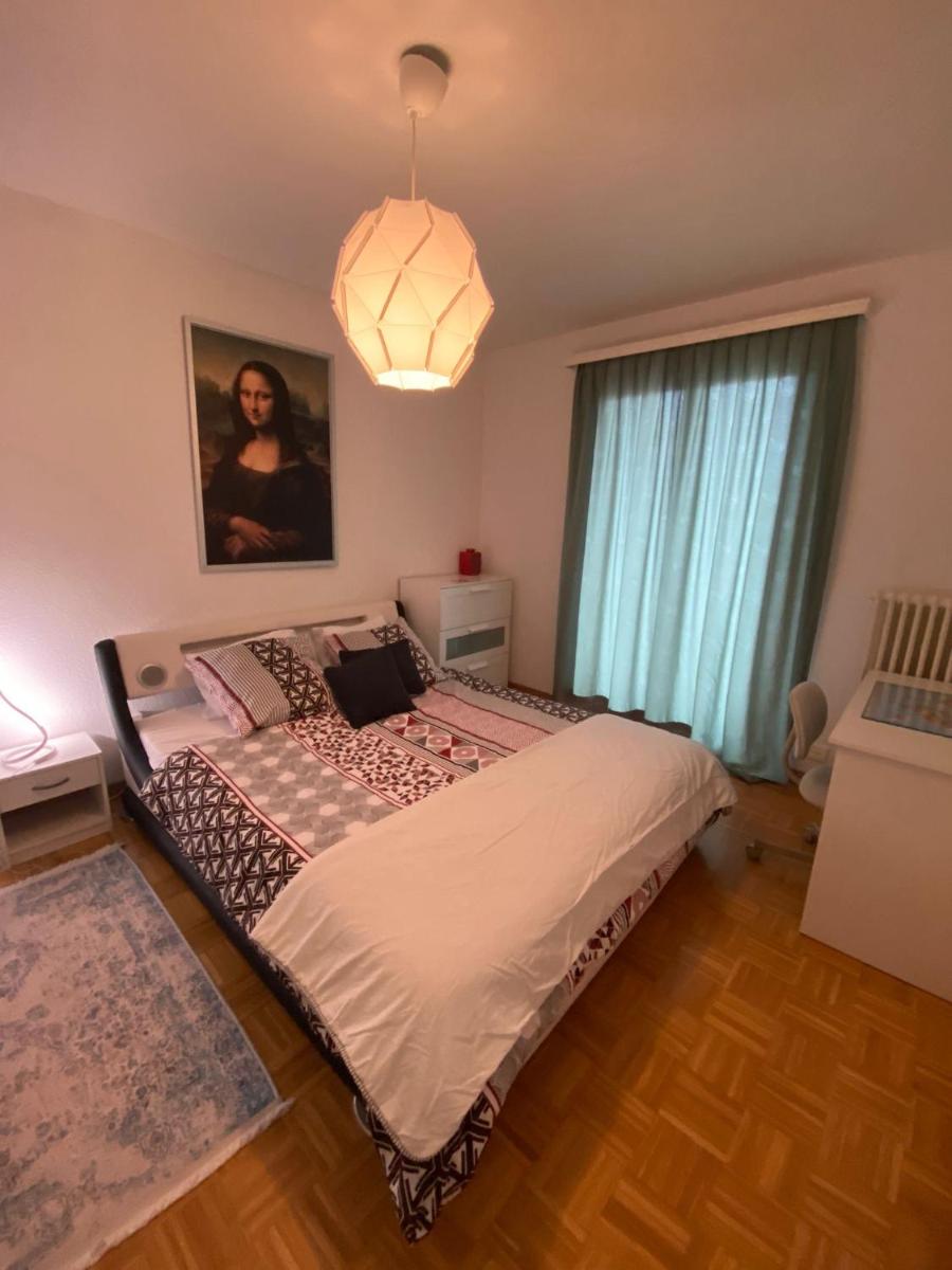 Great Apartment 3 minutes from Lake - self check in - Housity