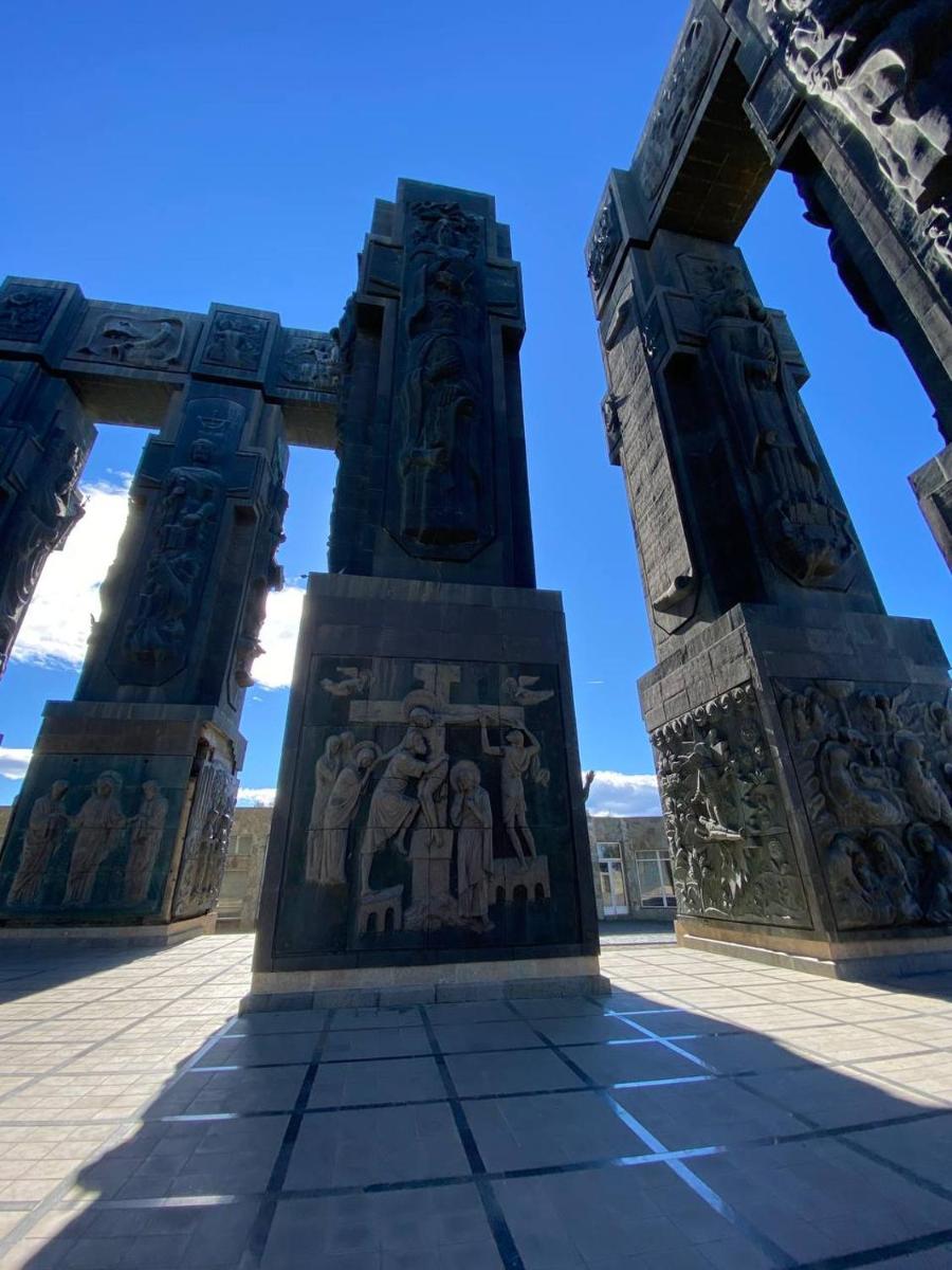 Georgian StonehengEEE - Housity