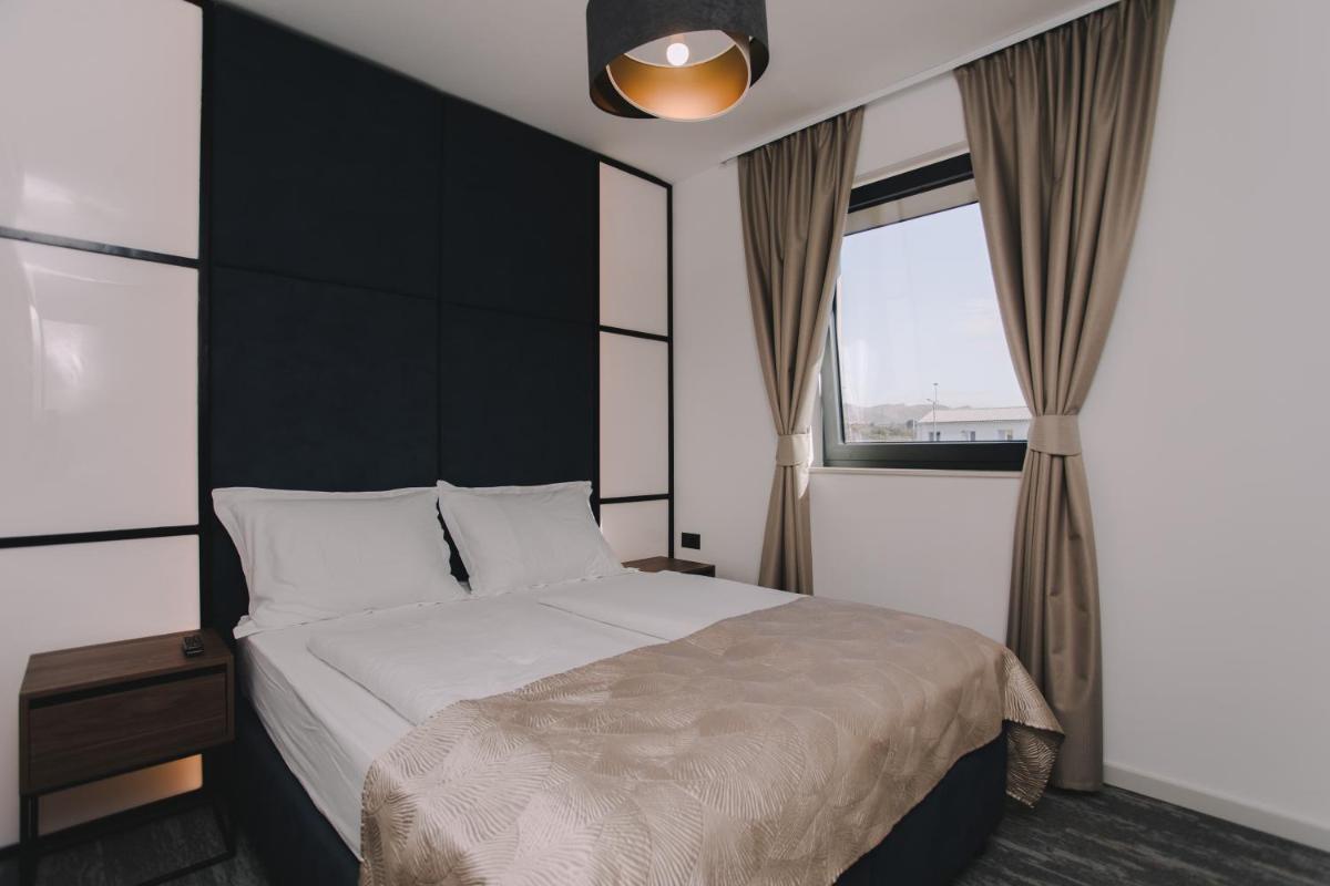 Hotel Batuda - Housity