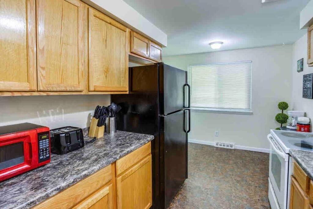 Stunning Ranch Mins from RIT/Airport/U of R/DWTN - Housity