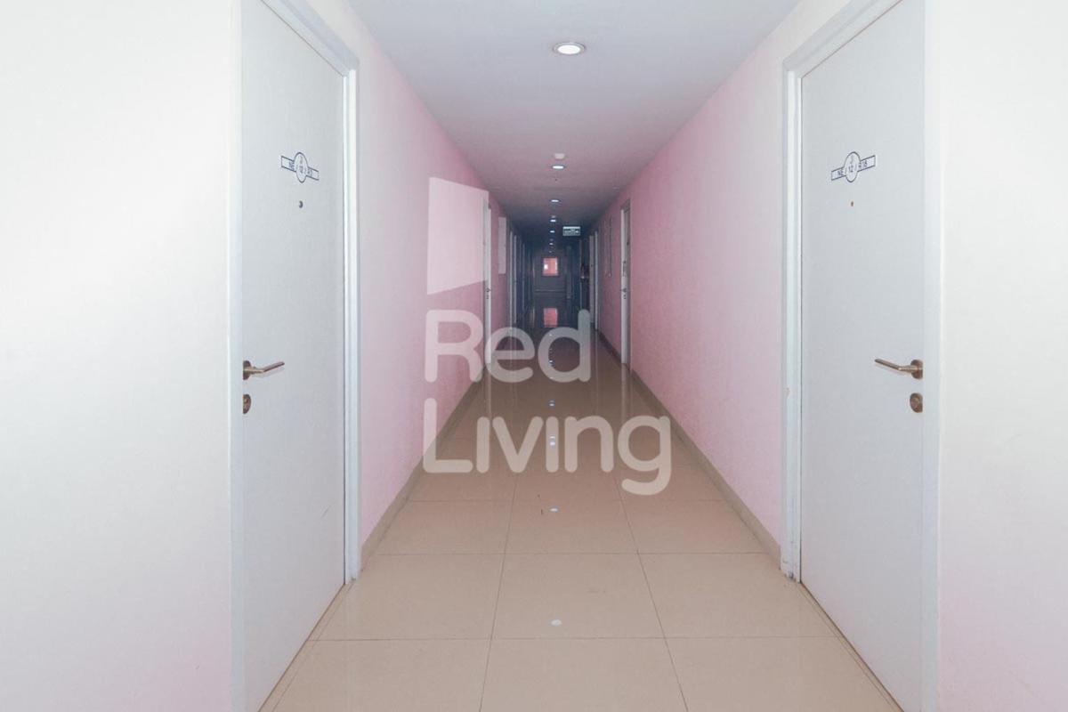 RedLiving Apartemen Green Pramuka - Family Group Tower Orchid - Housity