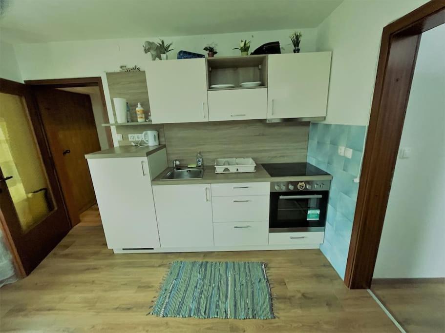 Apartma Butterfly - Housity