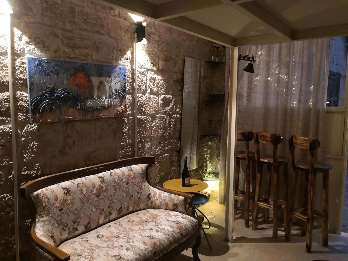 1 bedroom studio double bed batroun old souk - Housity