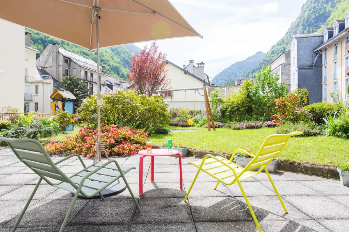 Jardin de l'établissement Hôtel-Résidence Le Lys