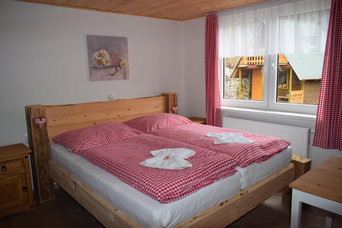 Penzion U Lípy - Housity