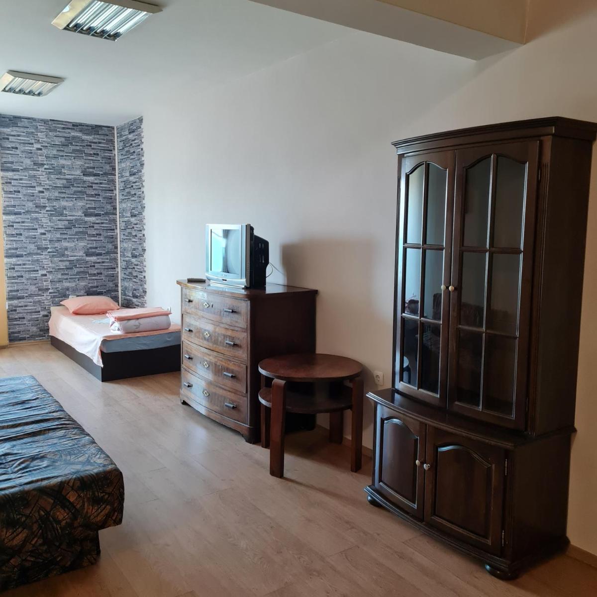 Елка - Housity