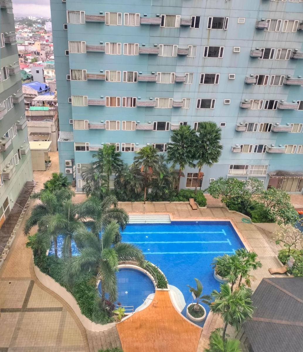 3 bedroom unit in ridgewood towers taguig - Housity