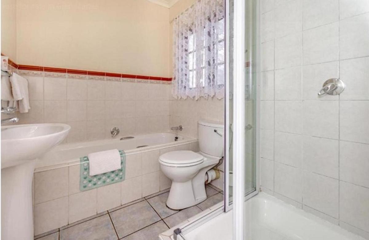 The Link Guest House - Hizvo