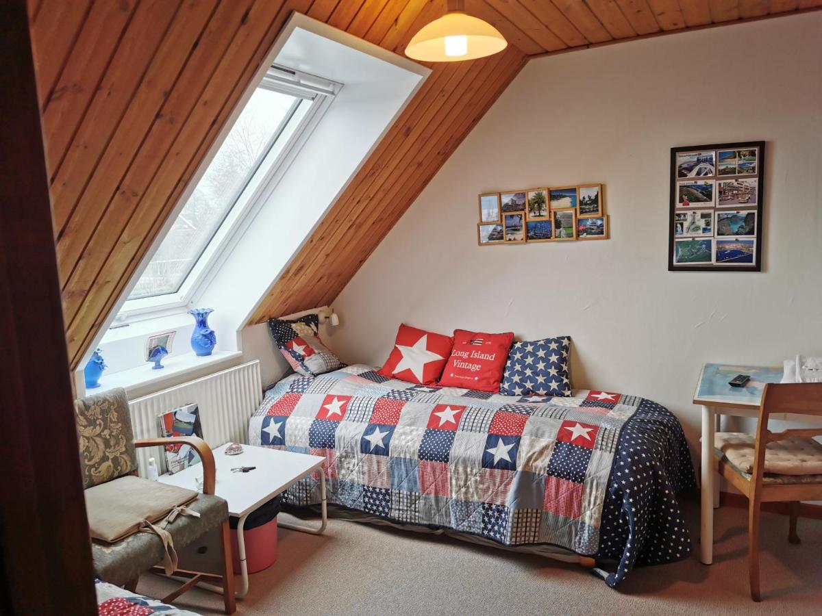 Annys Bed & Breakfast - Housity