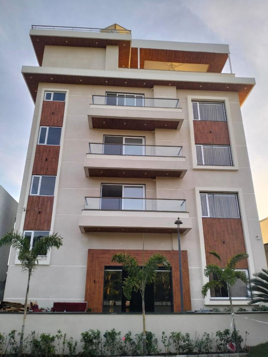 Hotel Royal Imperia - Housity