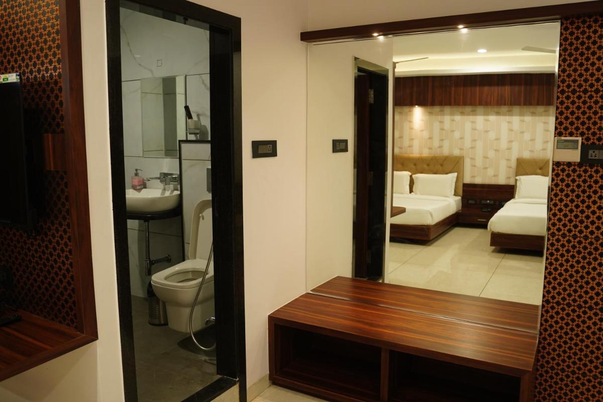 Hotel Royal Imperia - Housity