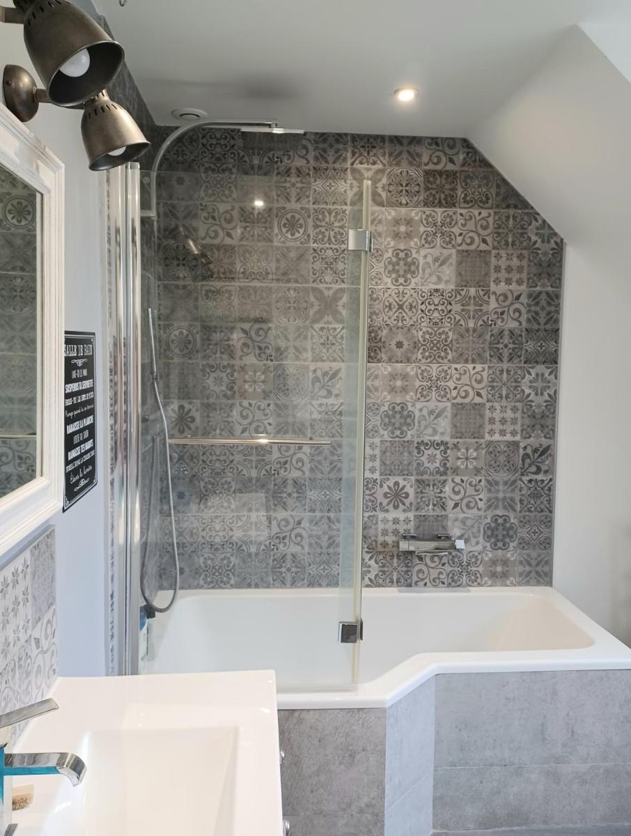 Chambre avec sdb - Housity