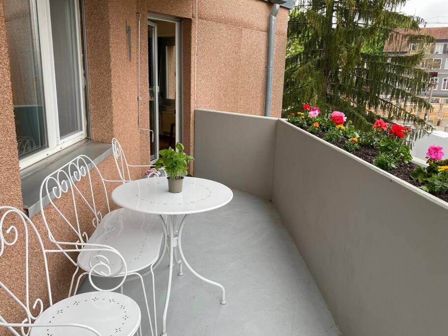 Suitetrails - Stylish 4.5 rooms furnished apartment! @Zürich