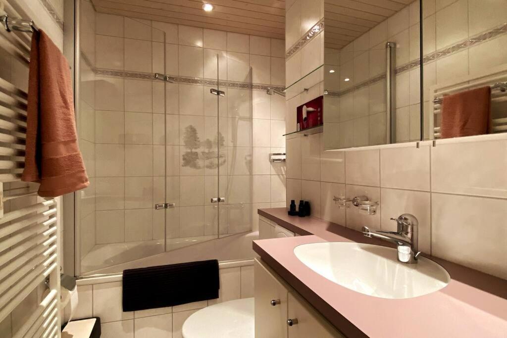Suitetrails - Stylish 4.5 rooms furnished apartment! @Zürich