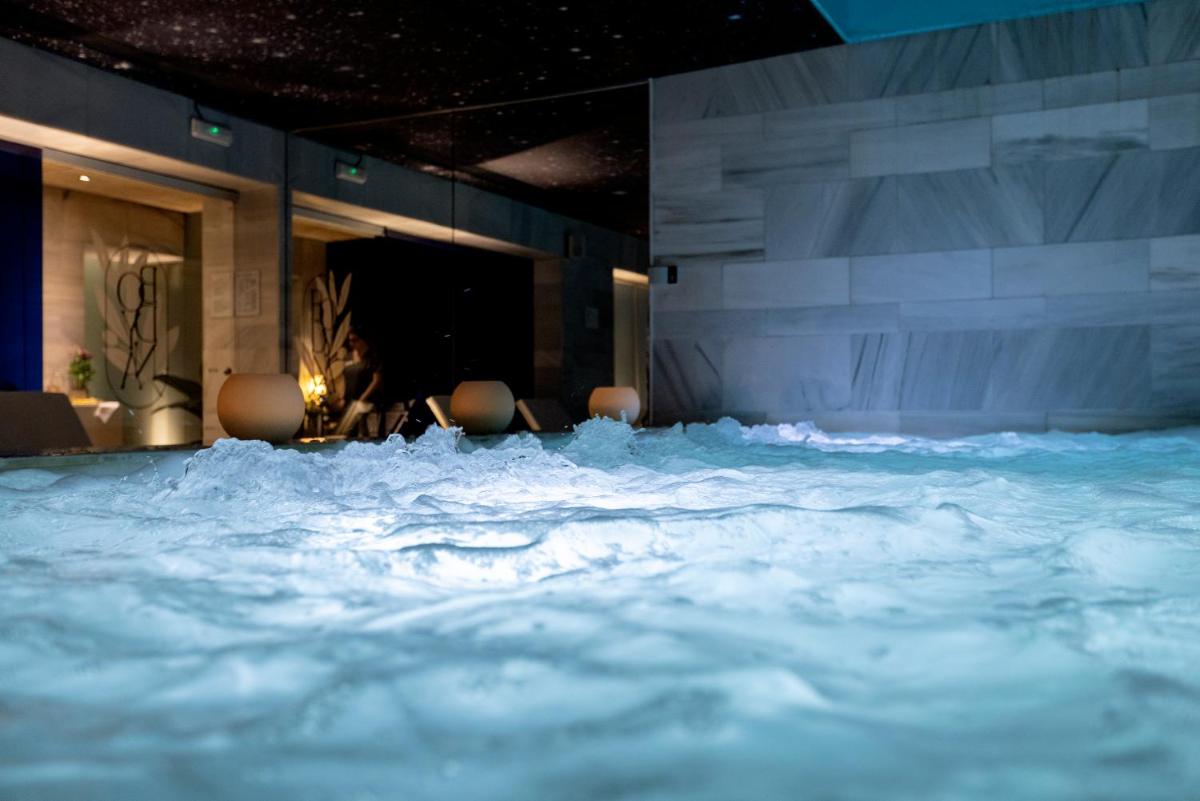 Imagen de la galería de Hospes Palacio de los Patos, a Member of Design Hotels, en Granada
