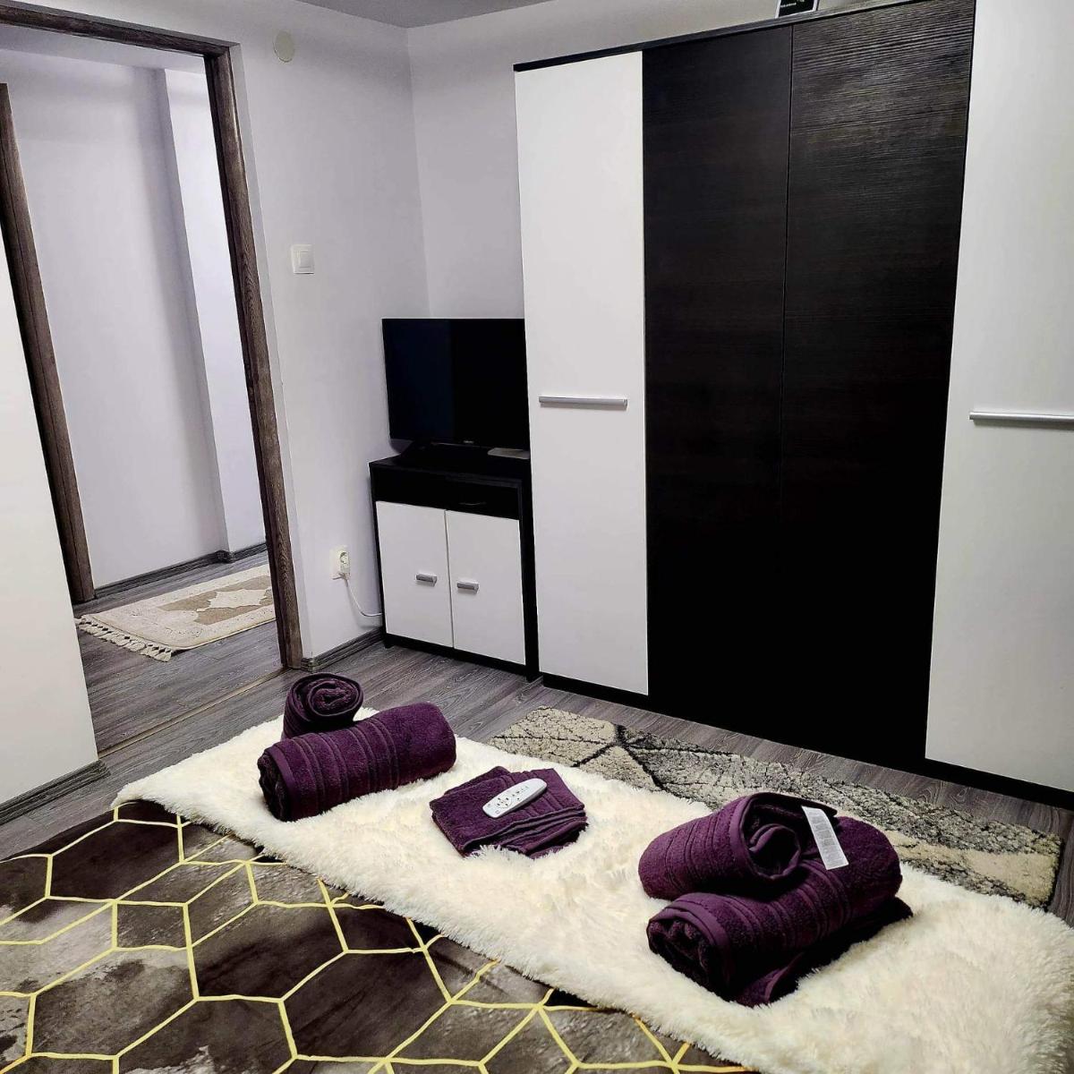 La Unchiu - Housity