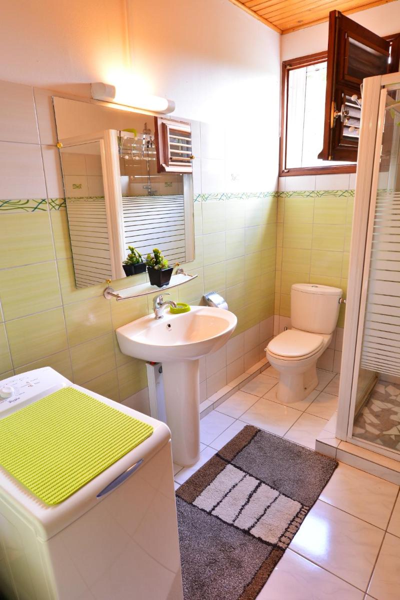 Appartement d'une chambre avec jardin clos et wifi a La Trinite a 6 km de la plage - Housity