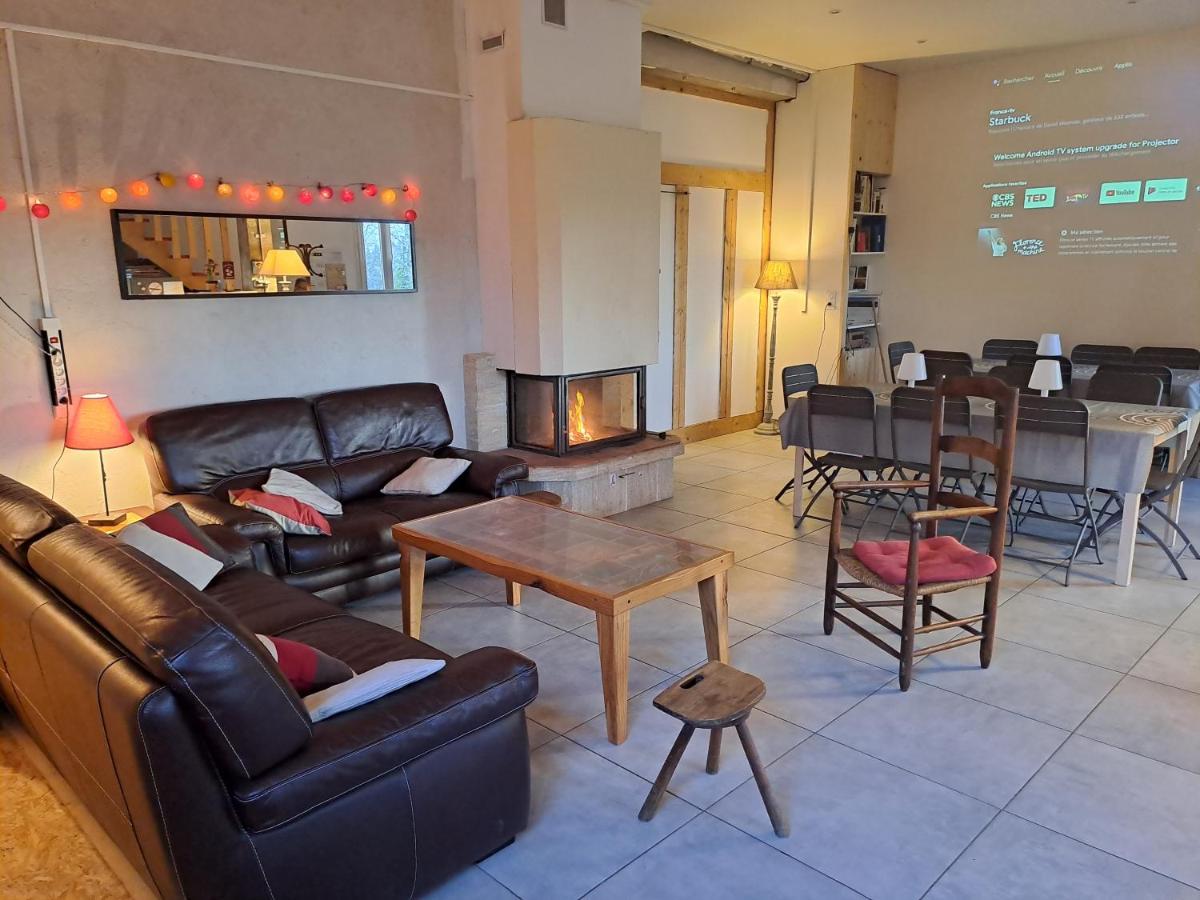 GITES DU DOUL 21 pers avec salle 50m2 attenante, PMR, Carcassonne 45kms - Housity