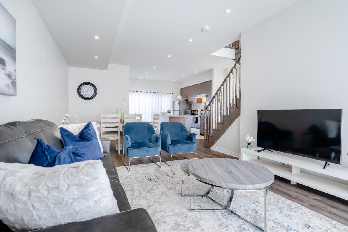 Stylish Family-house near Wasaga Beach - Housity