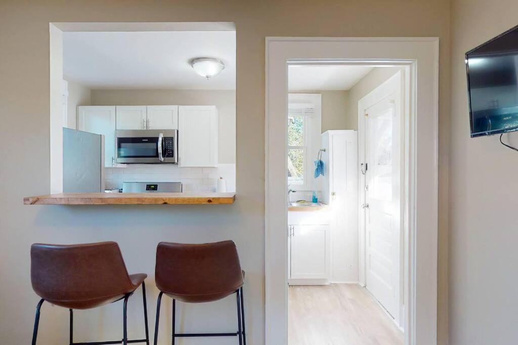 Carolina Place Retreat - Housity