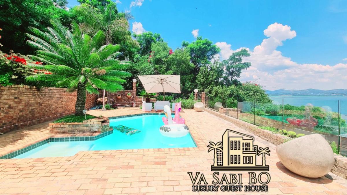Va sabi bo, Best View, Luxury Family Villa in Hartbeespoort Dam - Housity
