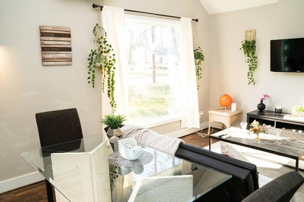Perfect [big] Tiny Home for a Coastal Getaway - Housity