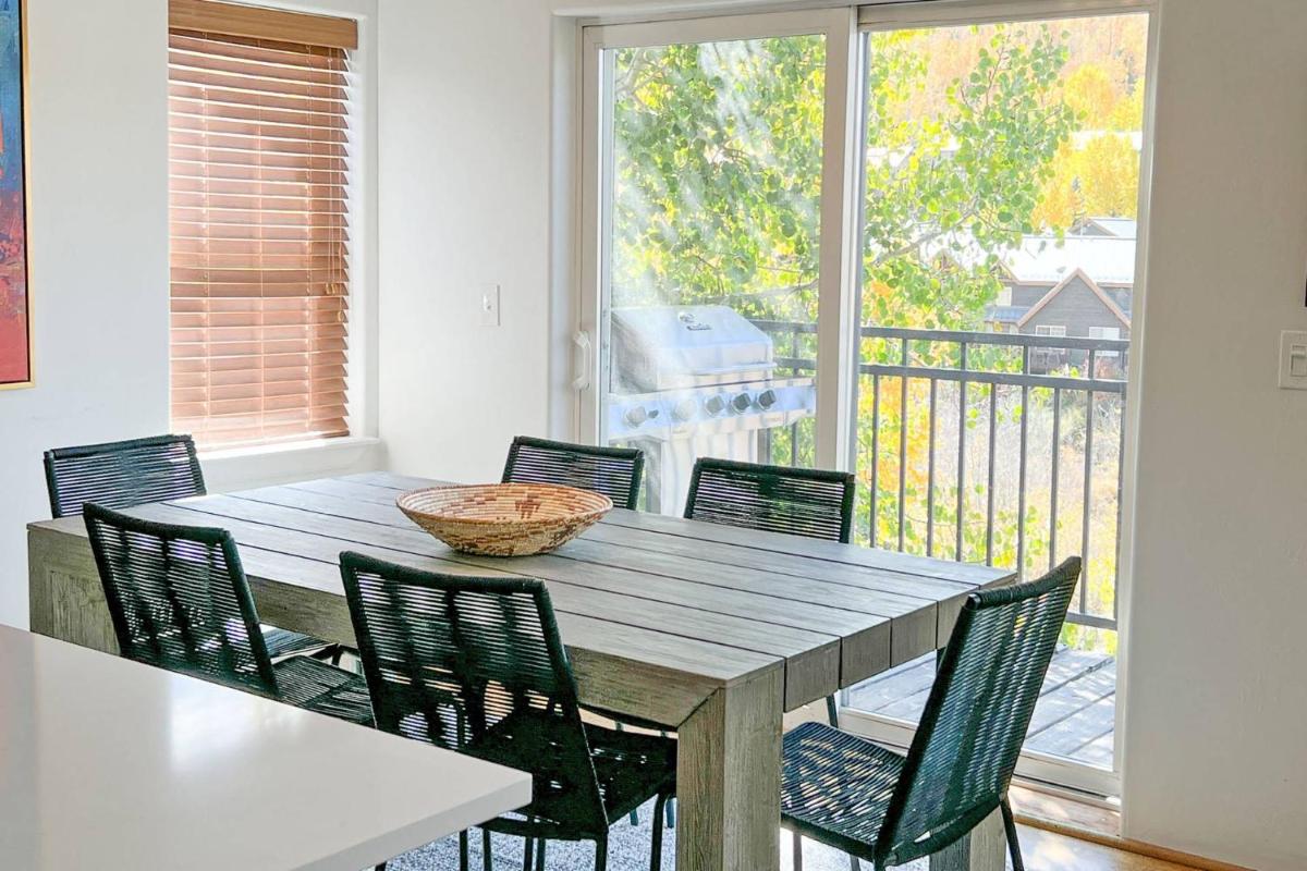 Meadow Creek - Housity