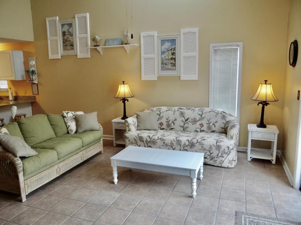 The Bees Surfside Getaway 2 Bed 2 Bath - Housity