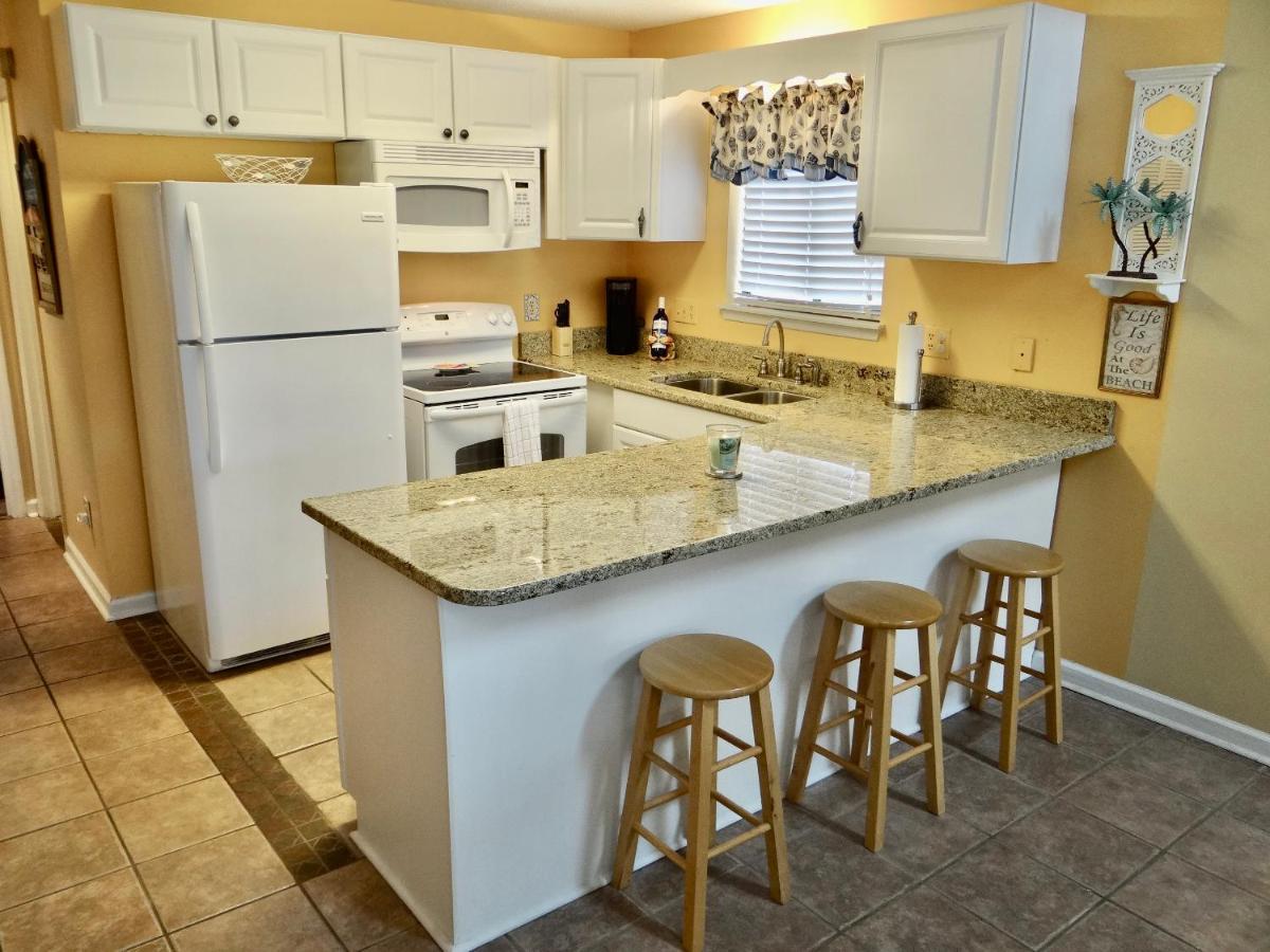 The Bees Surfside Getaway 2 Bed 2 Bath - Housity